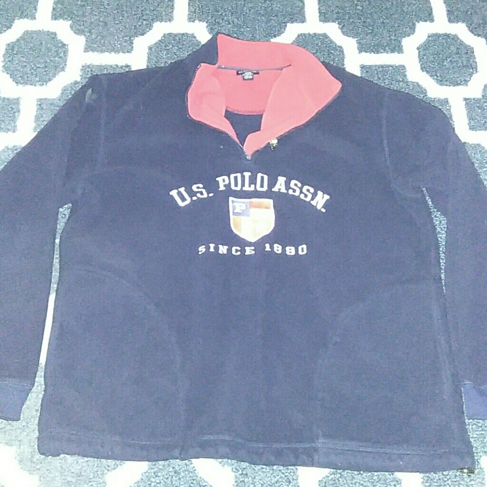 Pullover sweater
